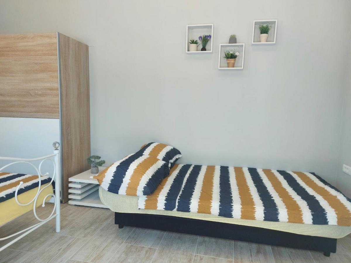 Studio Apartment Palmira Liznjan Ngoại thất bức ảnh