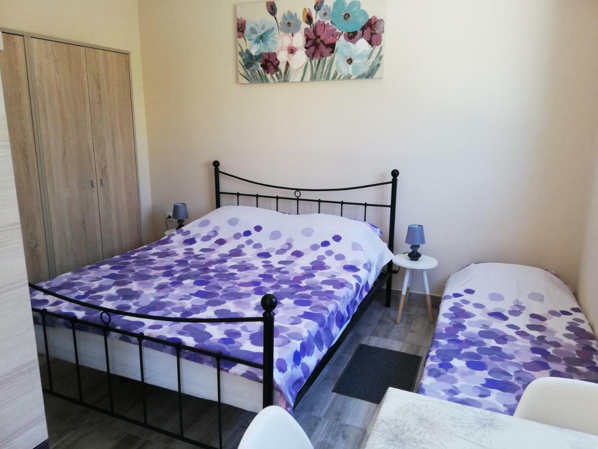 Studio Apartment Palmira Liznjan Ngoại thất bức ảnh