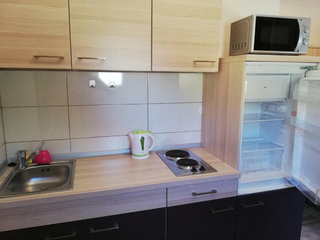 Studio Apartment Palmira Liznjan Ngoại thất bức ảnh