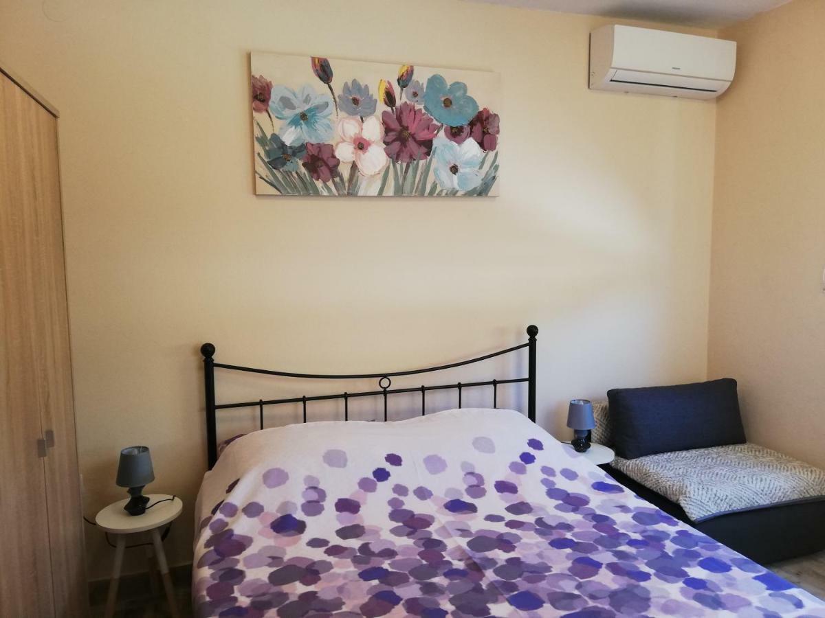 Studio Apartment Palmira Liznjan Ngoại thất bức ảnh